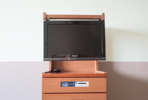 備え付けテレビ